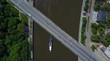 Moskova Nehri ve dolgu havadan görünümü
