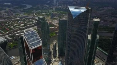 Moskova skysrappers görünümü robot