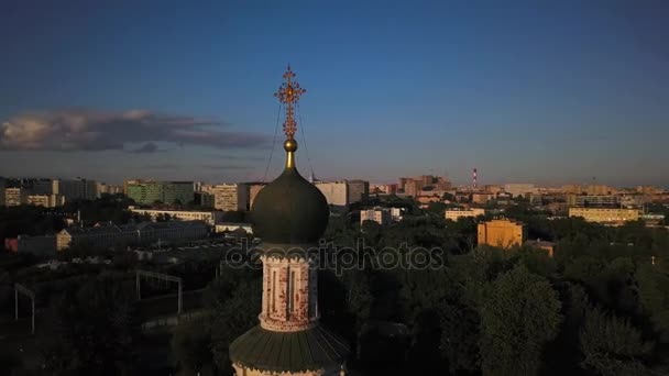 Панорама Вокруг Русской Православной Церкви — стоковое видео