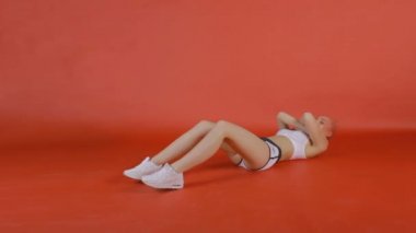 Kız ısınıyor, eklemler esneme