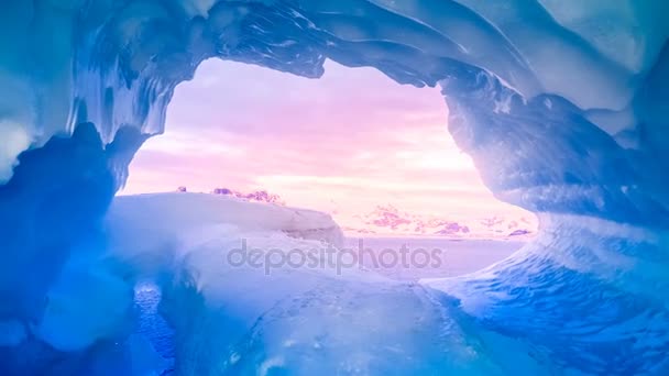 Cueva de hielo azul — Vídeos de Stock