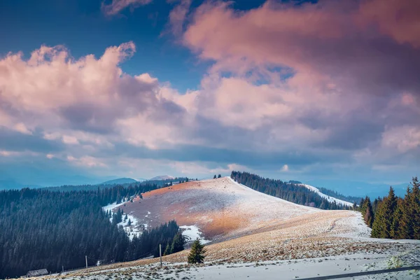 Carpathian mountains in winter time — Stock Photo, Image