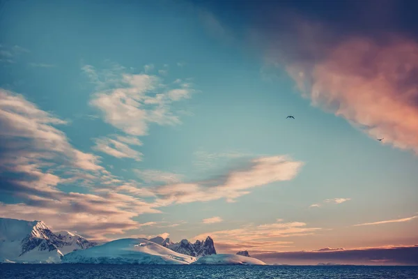 Tramonto estivo in Antartide — Foto Stock
