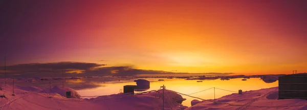 Summer sunset in Antarctica — Stock Photo, Image