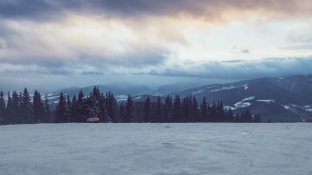 Vinter berg i solnedgång. Tidsfördröjning — Stockvideo