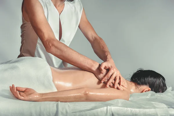 Massage oil therapy — Stock Photo, Image