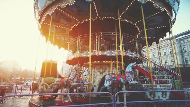 Geleneksel iki katlı Fuar Vintage Carousel — Stok video