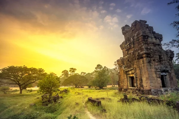 Angkor Wat Temple - Cambodia. Ancient architecture — Stock Photo, Image