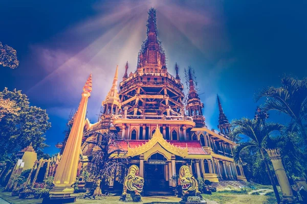 Tygří Jeskynní chrám Wat Tham Sua. Thajsko, Krabi — Stock fotografie