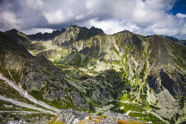 雄伟壮观的山地景观。Tatras, 斯洛伐克. — 图库照片