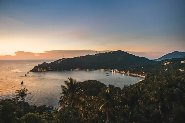 Východ slunce láhev pláž na phangan ostrov thailand — Stock fotografie