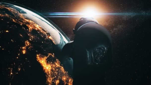 Gros plan astronaute regarder la Terre étoiles scintillement — Video