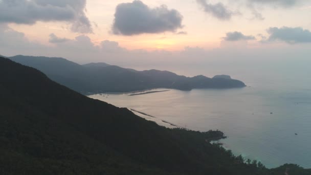 Epic asian island coastline scenery aerial view — ストック動画