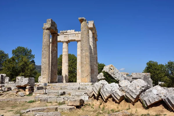 Templo de Zeus en Nemea, Peloponeso, Grecia — Foto de Stock