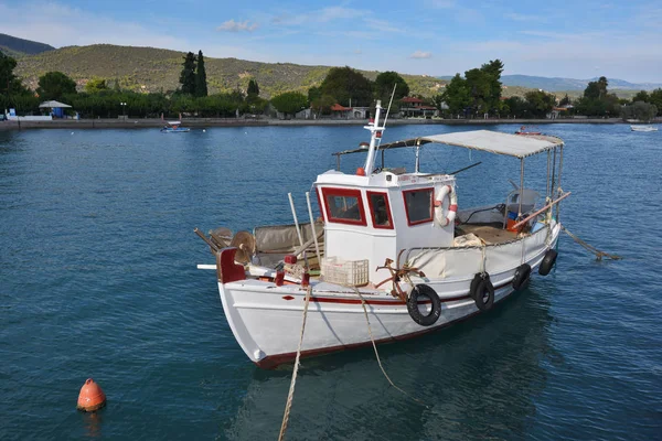 Pequeno barco de pesca, Grécia — Fotografia de Stock