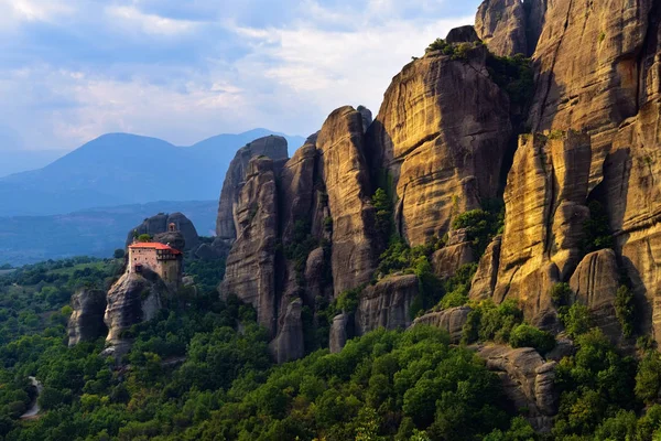 Meteora manastırları. Yunanistan