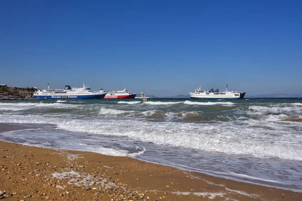 Navios em Artemis harbor, Attica, Grecia — Fotografia de Stock