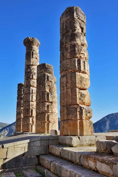 在希腊的德尔斐的阿波罗神庙 — 图库照片