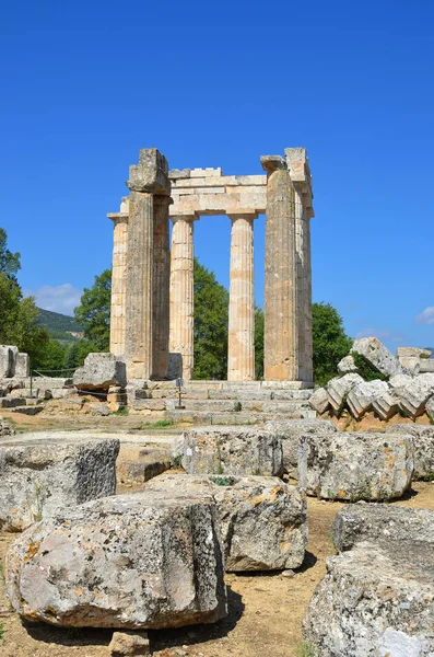 Templo de Zeus en Nemea, Peloponeso, Grecia — Foto de Stock