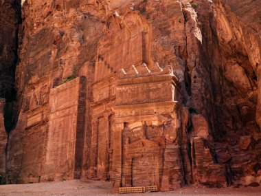  Sokağın Cephe: Petra, Jordan