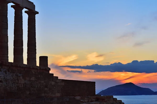 Poseidons tempel vid Kap Sounion Attika Grekland vid solnedgången — Stockfoto