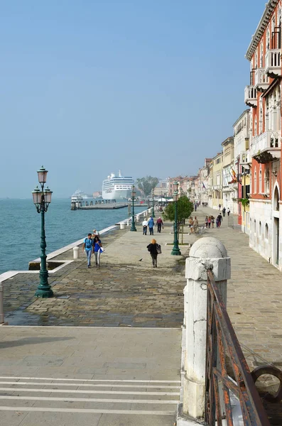 Venezianische Strandpromenade, Italien — Stockfoto