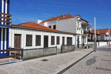 Çizgili renkli evler, Costa Nova, Beira Litoral, Portekiz, Eur