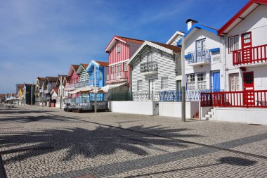 Çizgili renkli evler, Costa Nova, Beira Litoral, Portekiz, Eur