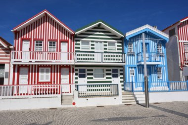 Çizgili renkli evler, Costa Nova, Beira Litoral, Portekiz, Eur
