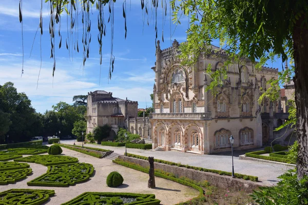 Bussaco paleis in de buurt van Luso in Portugal — Stockfoto