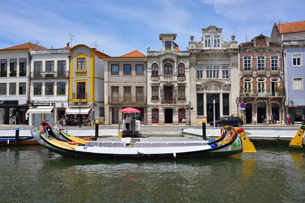 Barcos tradicionales en el río Vouga, Aveiro, Portugal — Foto de Stock