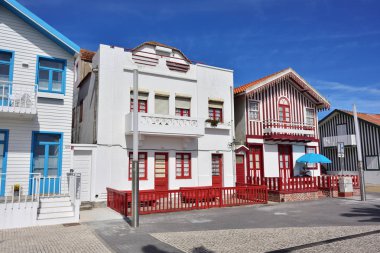 Çizgili renkli evler, Costa Nova, Beira Litoral, Portekiz, Eur