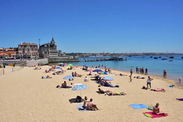 Praia Ribeira veřejná pláž. Cascais. Portugalsko — Stock fotografie