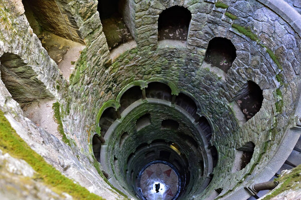 Quinta da Regaleira, the well