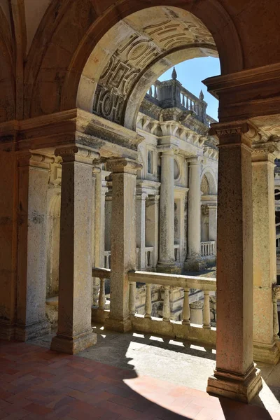 O Convento de Cristo Mosteiro católico romano em Tomar, Portuga — Fotografia de Stock