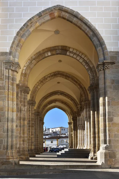 Kerk van Sint-Franciscus in Evora, portugal — Stockfoto