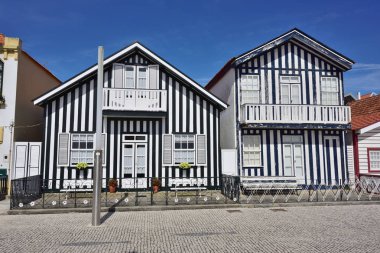 Çizgili renkli evler, Costa Nova, Beira Litoral, Portekiz, Eur