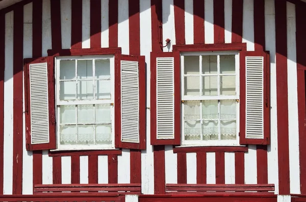 Red striped colored house, Costa Nova, Beira Litoral, Portugal — Stock Photo, Image