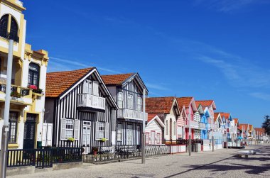 Çizgili renkli evler, Costa Nova, Beira Litoral, Portekiz, Eur