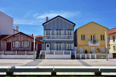Çizgili renkli evler, Costa Nova, Beira Litoral, Portekiz, Eur