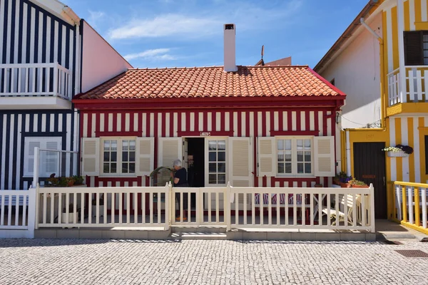 Casas de cor listrada, Costa Nova, Beira Litoral, Portugal, Eur — Fotografia de Stock