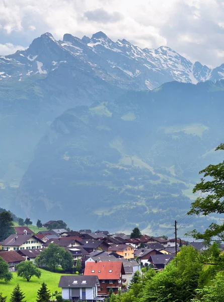 Splendido paesaggio alpino nel cantone di Uri, Svizzera — Foto Stock