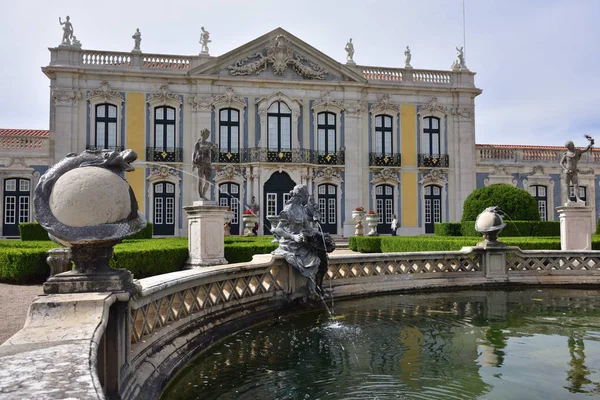 克鲁斯宫是位于葡萄牙 18 世纪的宫殿 — 图库照片