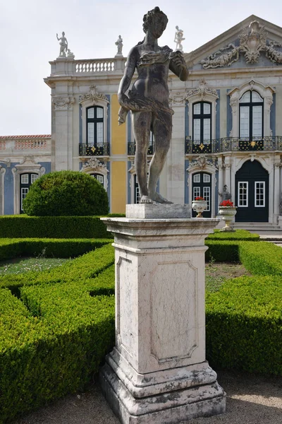 克鲁斯宫是位于葡萄牙 18 世纪的宫殿 — 图库照片