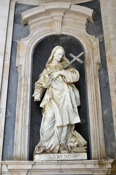 Saint-Bruno sculptuur in Mafra, Portugal — Stockfoto