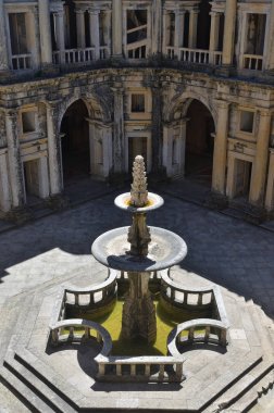 İsa'nın manastır manastır Tomar, Portekiz avluda