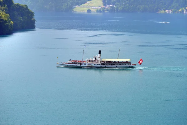 A Luzerni-tó svájci retro kerék pároló — Stock Fotó