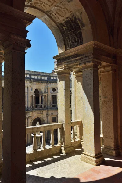 Монастырь Христа Римско-католического монастыря в Томаре, Португалия — стоковое фото