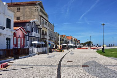 Çizgili renkli evler, Costa Nova, Beira Litoral, Portekiz, Eur