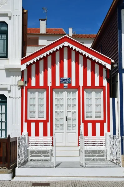 Casas de rayas rojas, Costa Nova, Beira Litoral, Portugal, Europa — Foto de Stock